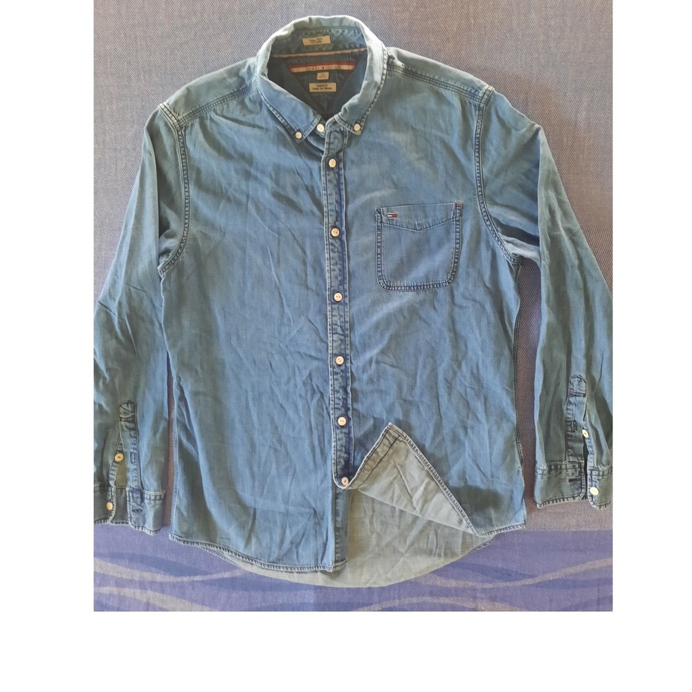 Tommy Hilfiger Men Custom Fit Indigo Yarn Chambray Button Shirt Light Wash Large